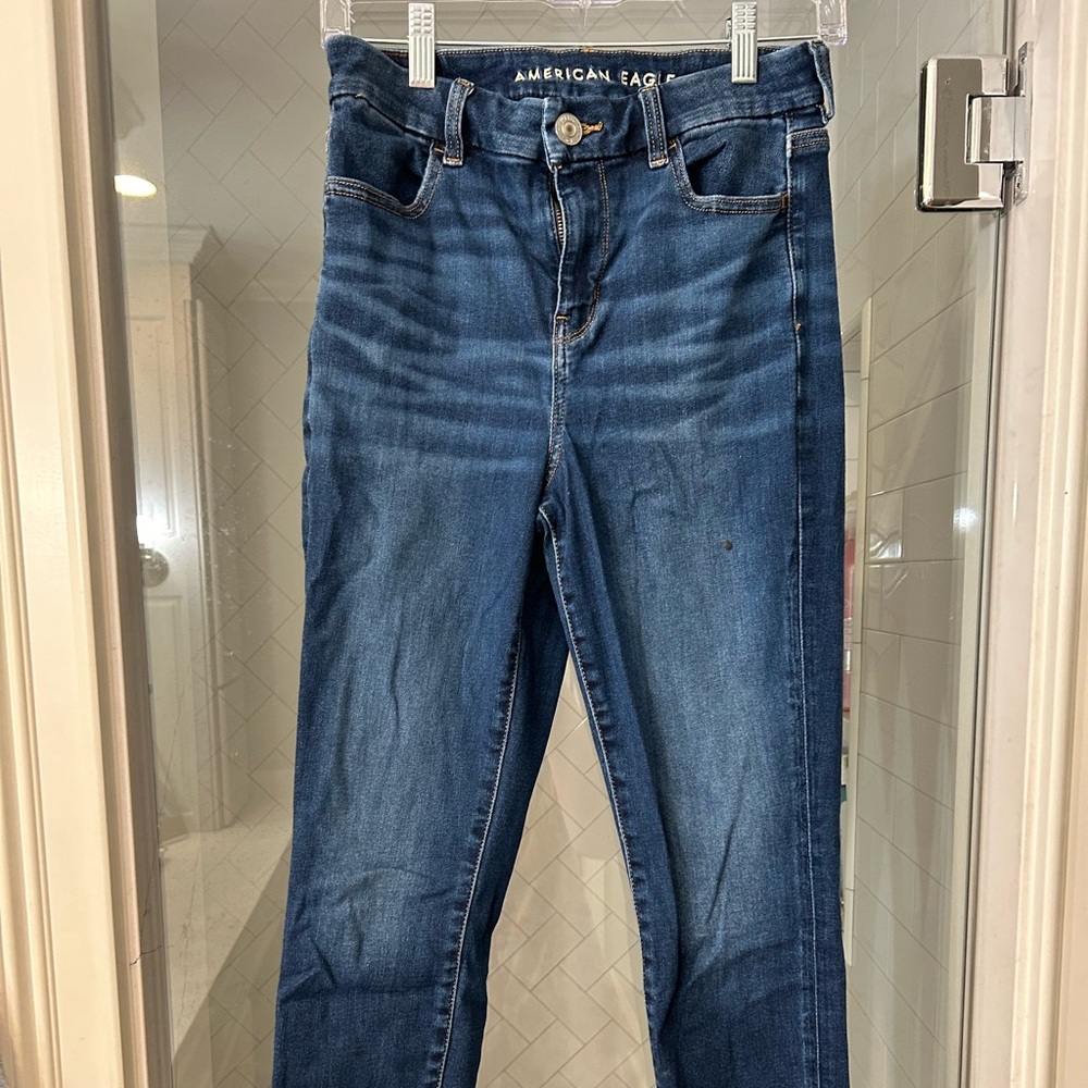 American eagle curvy high rise jegging. Dark wash size 4 regular.